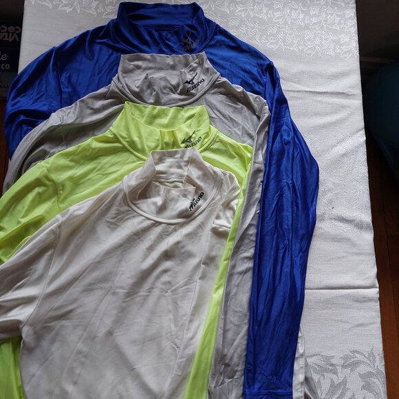 Mizuno Training Wear 4s Set, Compression Dry Shirt, Men's Size S - Picture 2 of 8